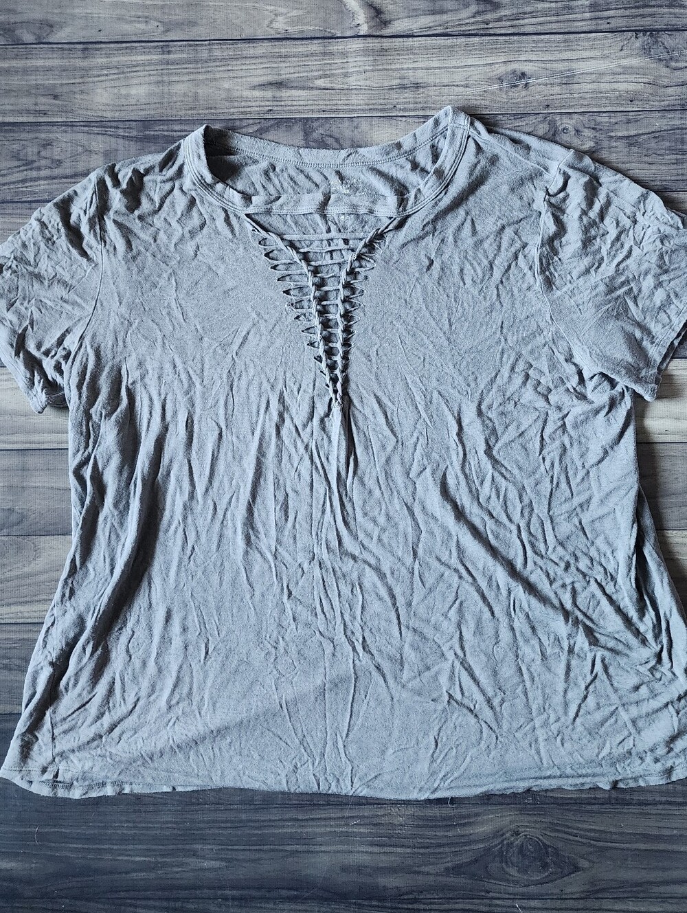 Homegirl Society Casual Lace-Up Women's Tee in Light Gray